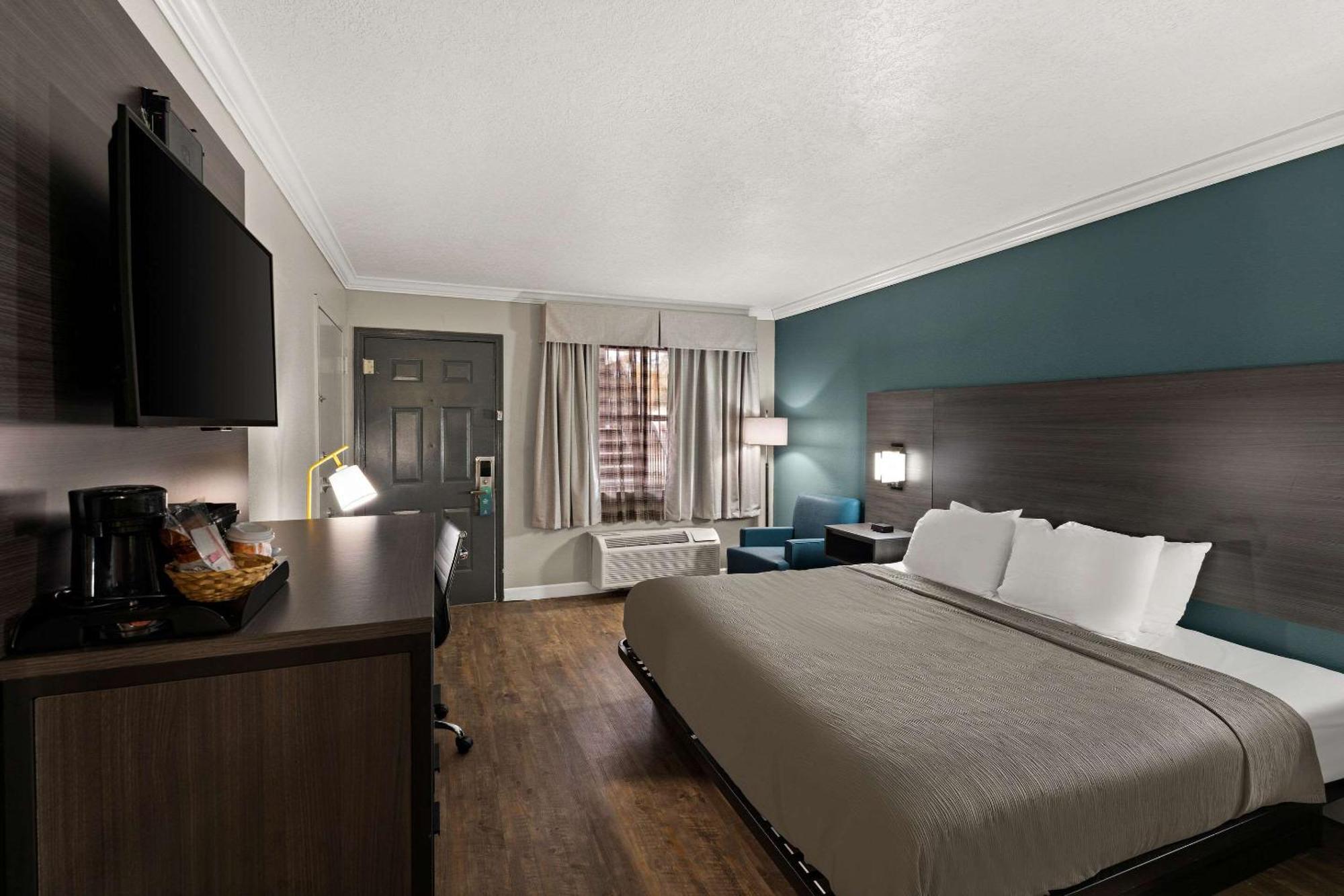 Quality Inn Оушън Спрингс Екстериор снимка