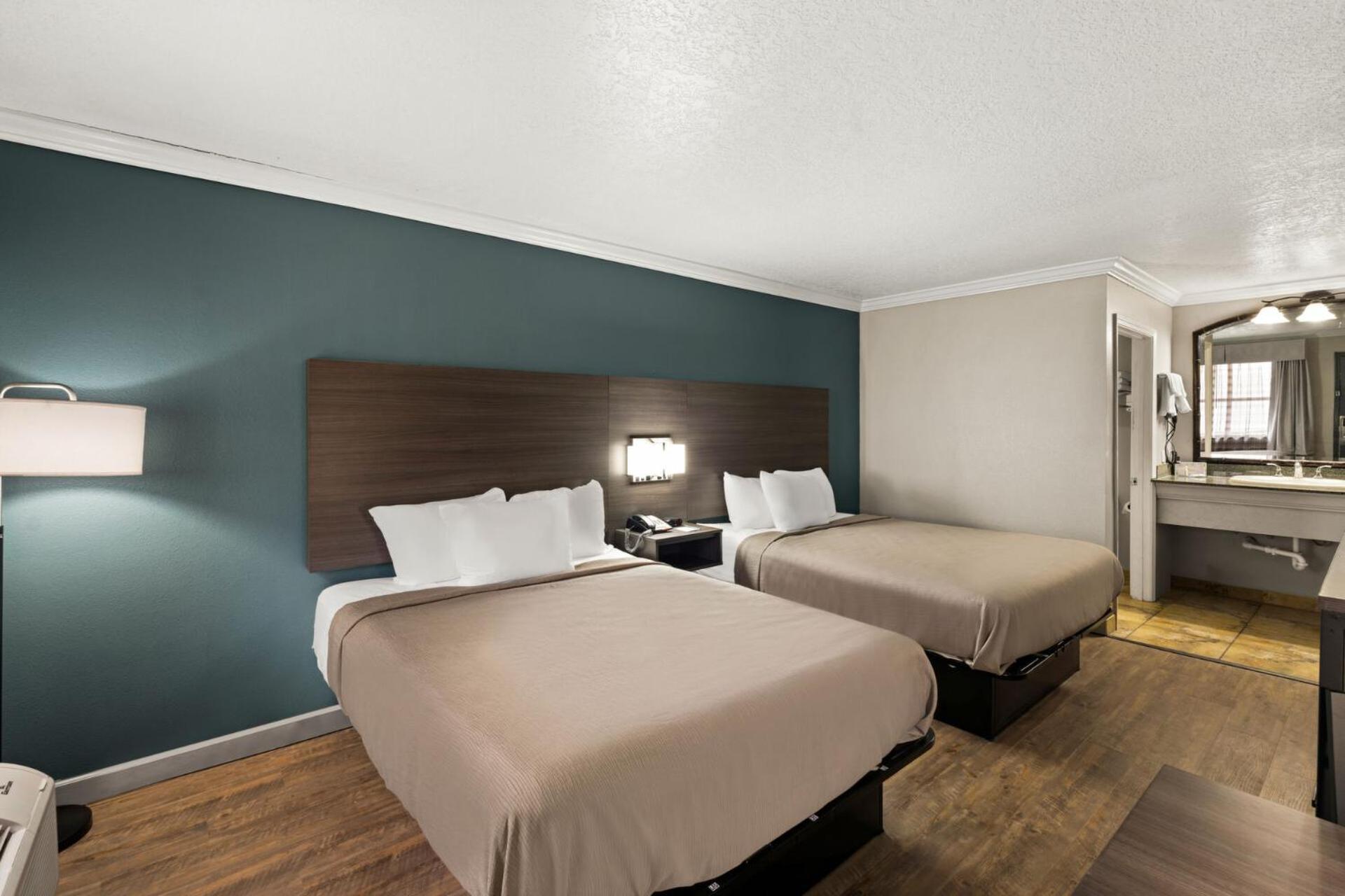 Quality Inn Оушън Спрингс Екстериор снимка
