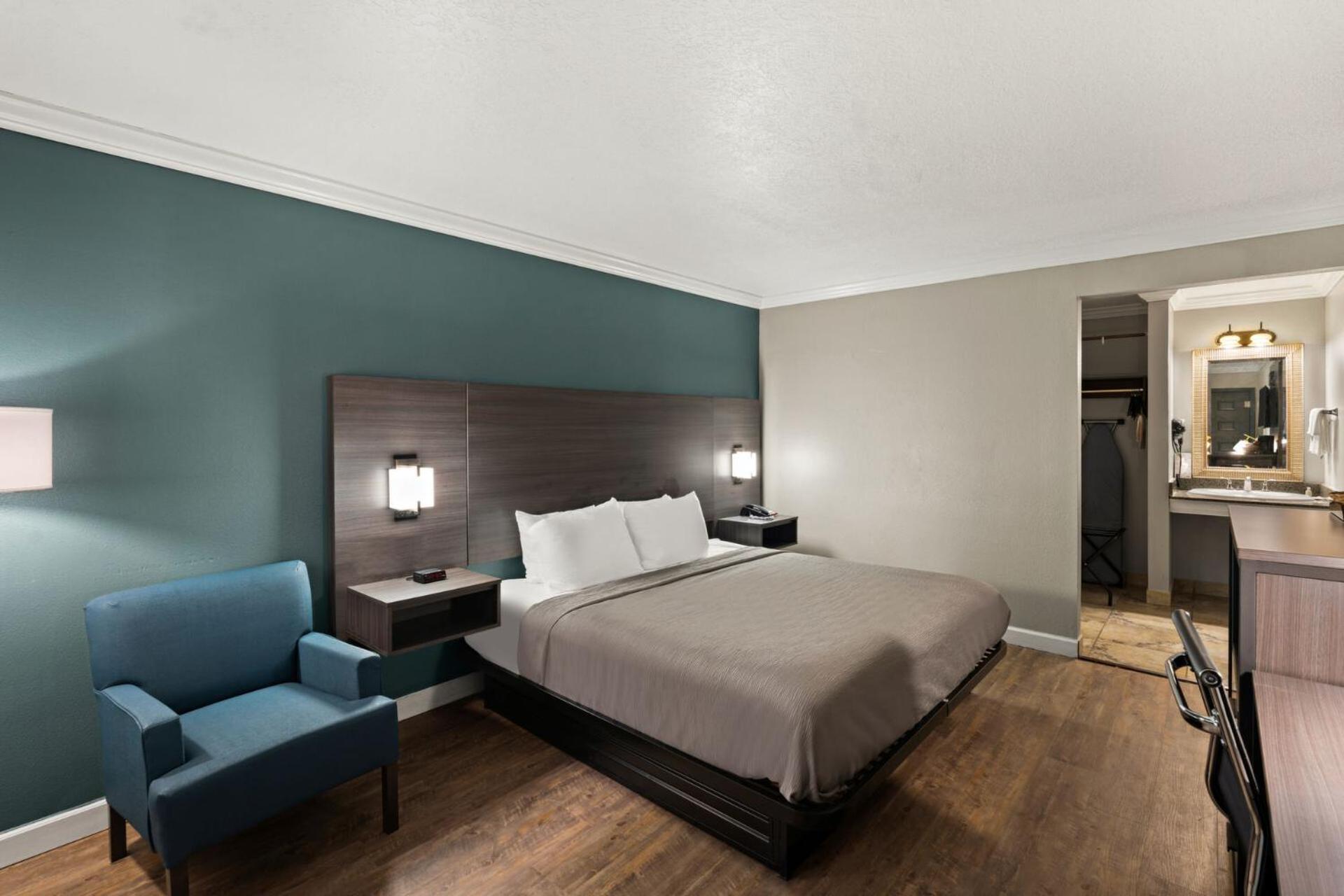 Quality Inn Оушън Спрингс Екстериор снимка